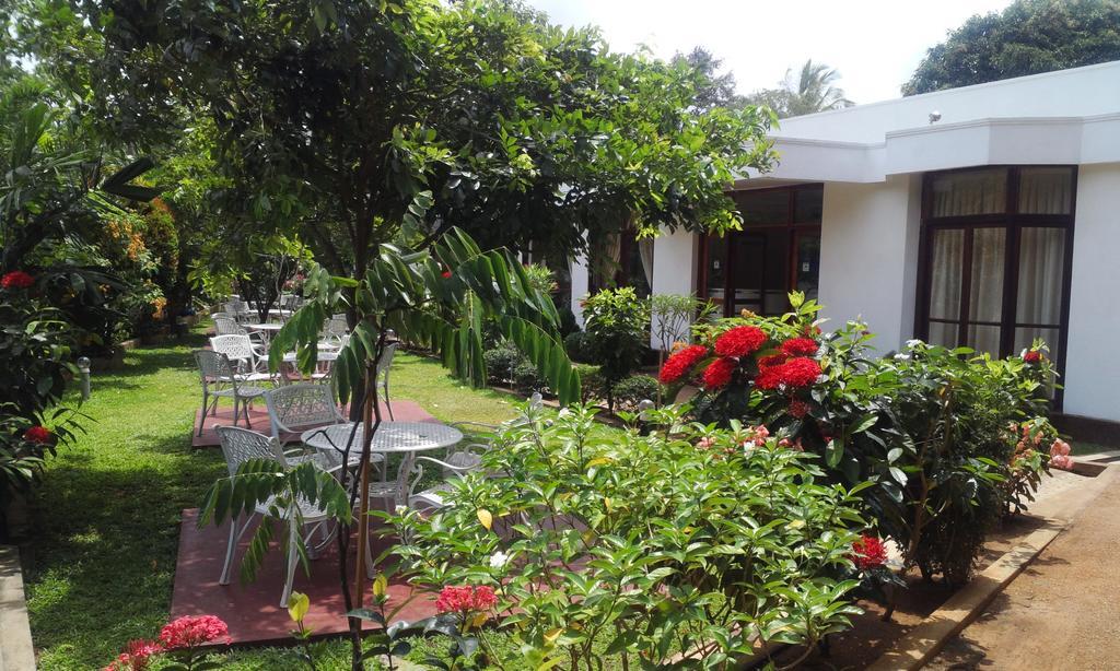 Melbourne Tourist Rest Hotel Anuradhapura Kültér fotó