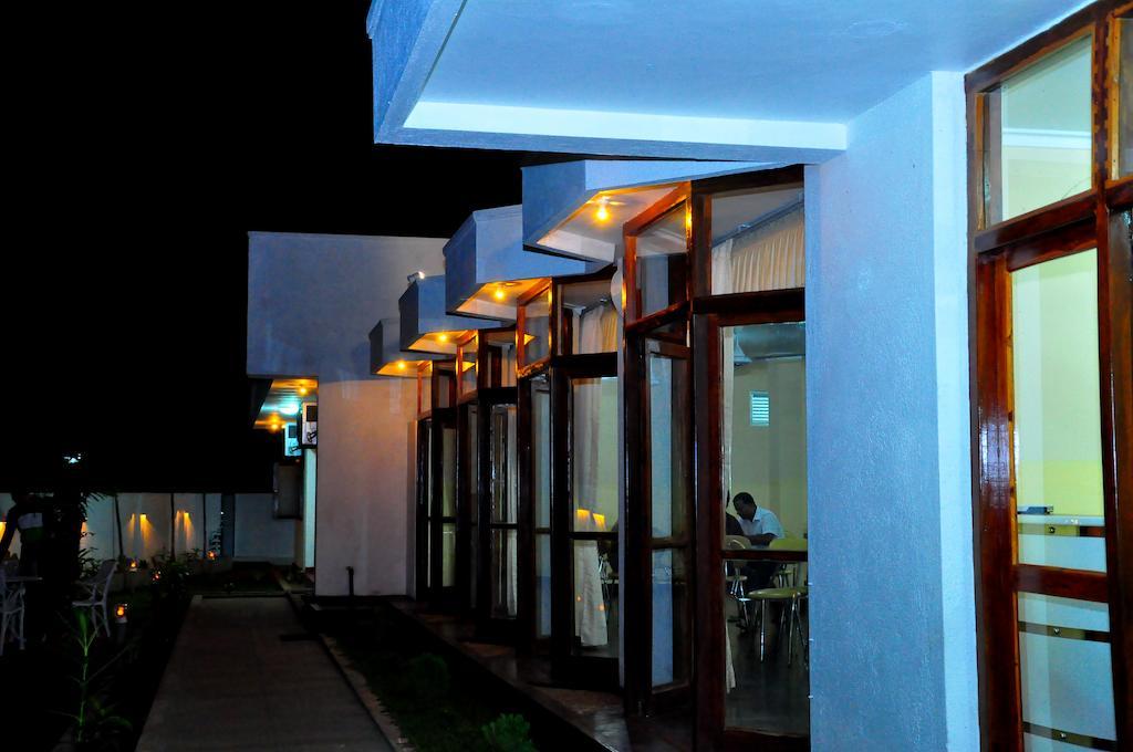 Melbourne Tourist Rest Hotel Anuradhapura Kültér fotó