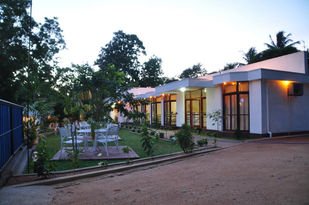 Melbourne Tourist Rest Hotel Anuradhapura Kültér fotó