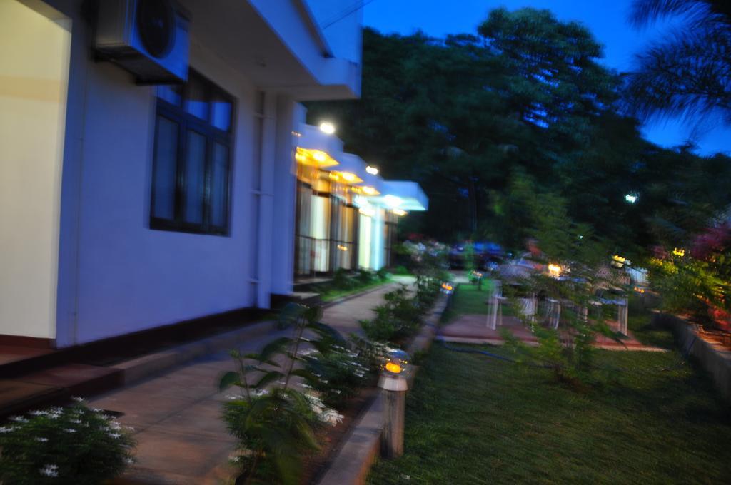 Melbourne Tourist Rest Hotel Anuradhapura Kültér fotó