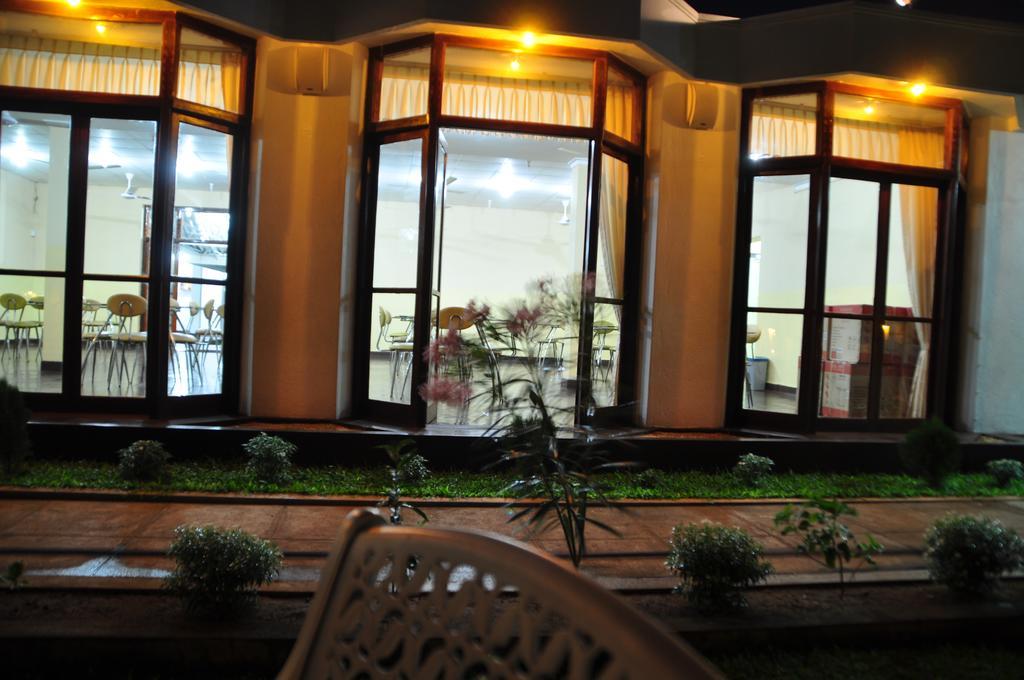 Melbourne Tourist Rest Hotel Anuradhapura Kültér fotó