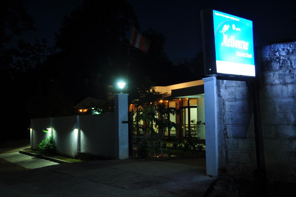 Melbourne Tourist Rest Hotel Anuradhapura Kültér fotó