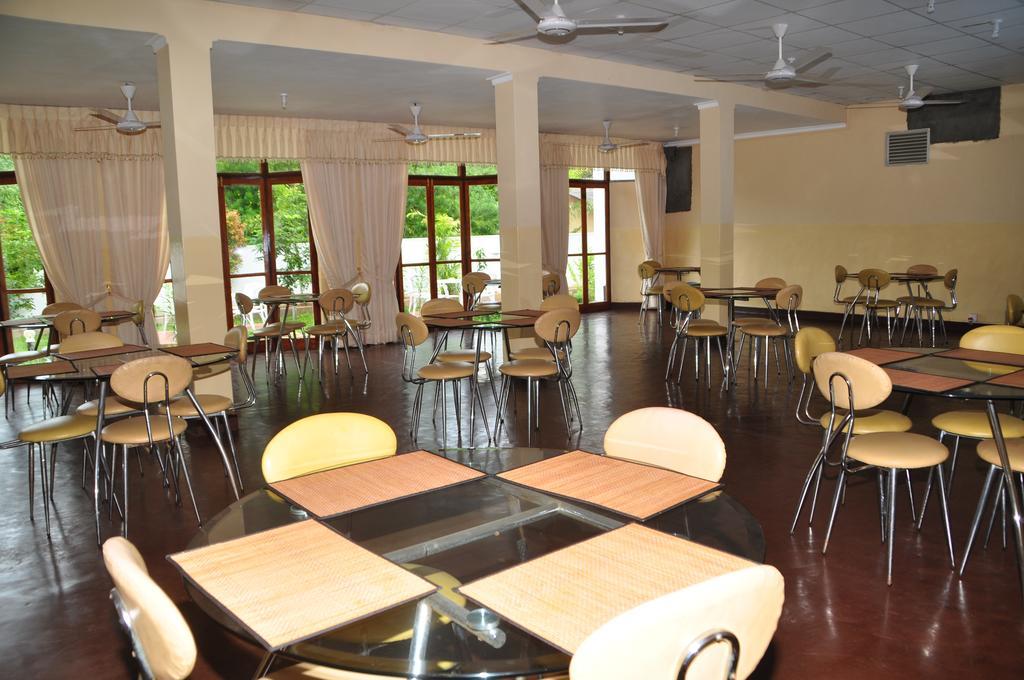 Melbourne Tourist Rest Hotel Anuradhapura Kültér fotó