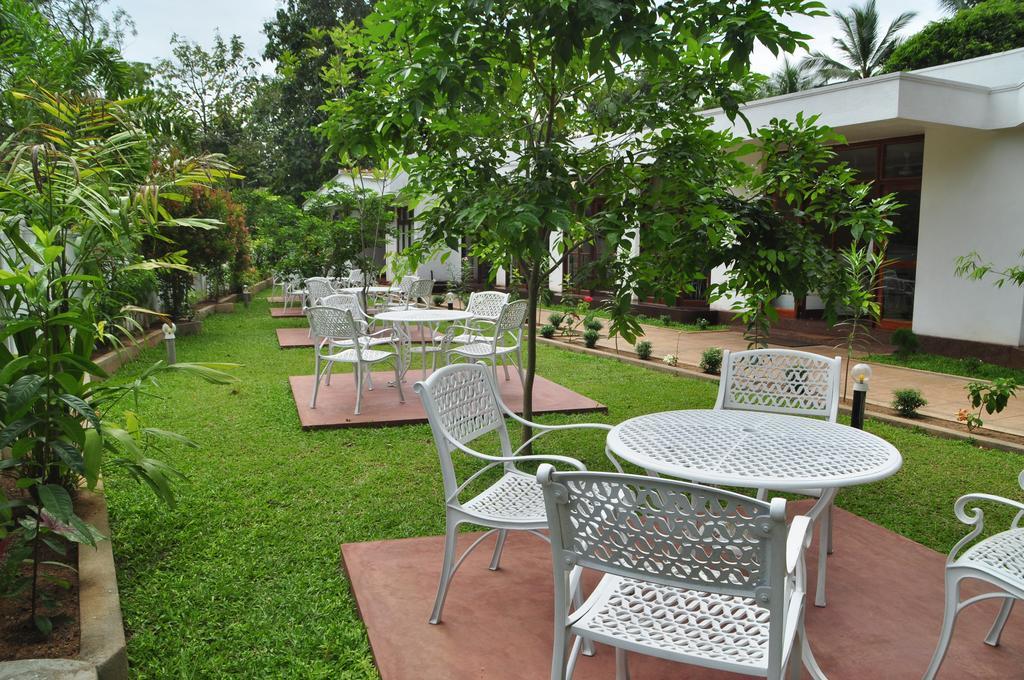 Melbourne Tourist Rest Hotel Anuradhapura Kültér fotó