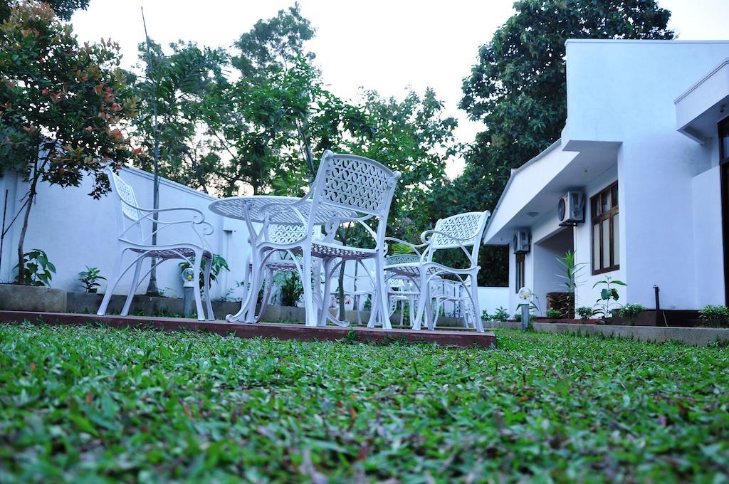 Melbourne Tourist Rest Hotel Anuradhapura Kültér fotó