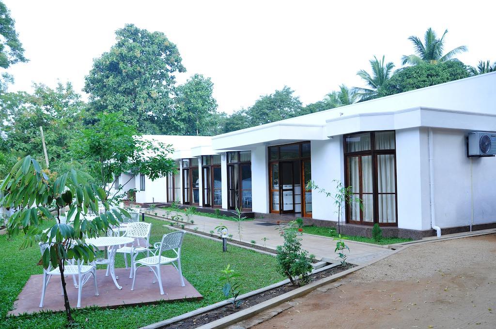 Melbourne Tourist Rest Hotel Anuradhapura Kültér fotó