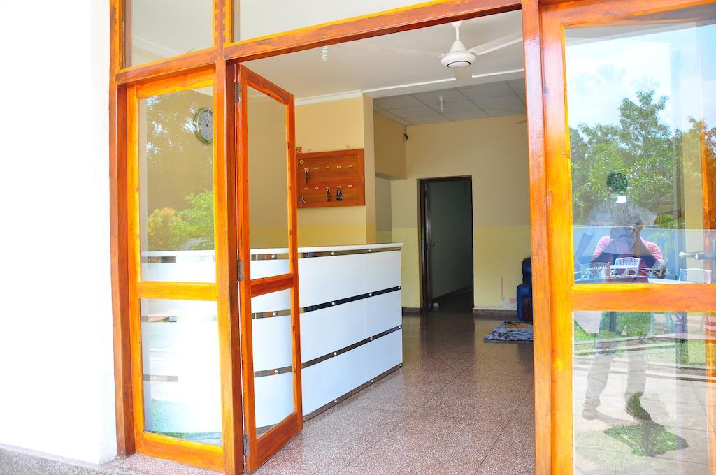 Melbourne Tourist Rest Hotel Anuradhapura Kültér fotó